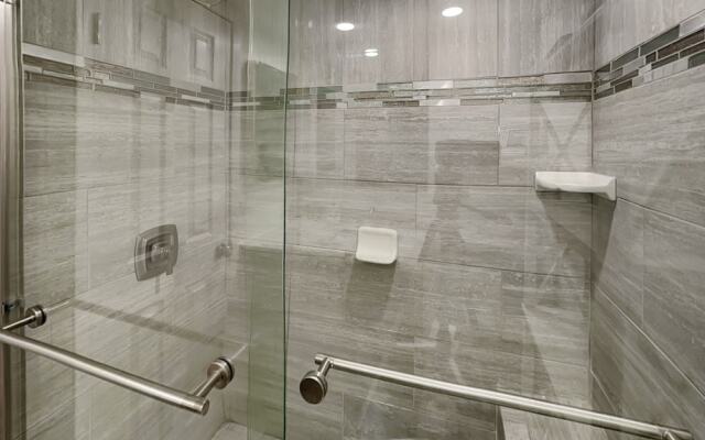 Madeira Beach Yacht Club 323b