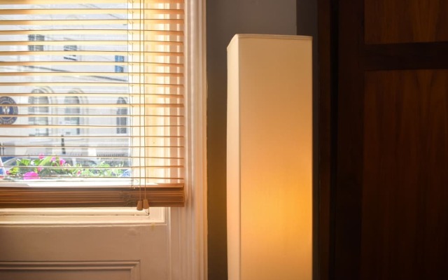 Trendy 1 Bedroom Kemptown Flat Near The Seafront