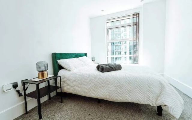 Londonaprt/sleeps6/gym/waterfront/wifi