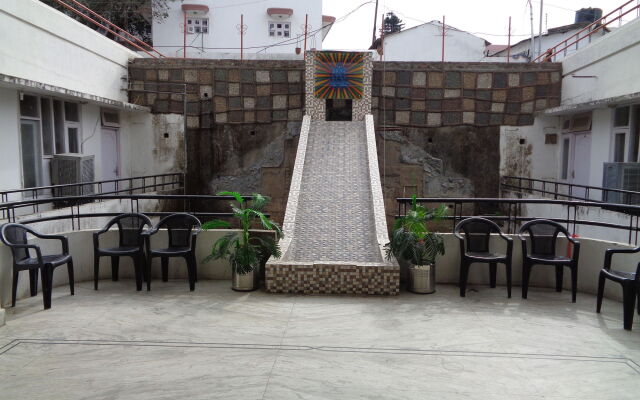 Hotel Ishan