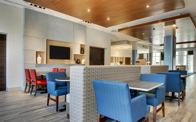 Holiday Inn Express & Suites Summerville by IHG