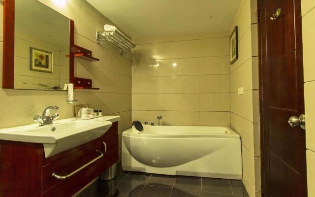 Hotel Gateway Grandeur