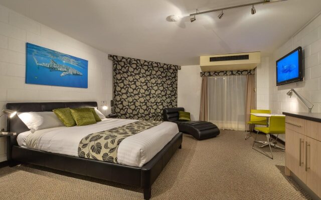 BEST WESTERN Sea Breeze Resort Exmo