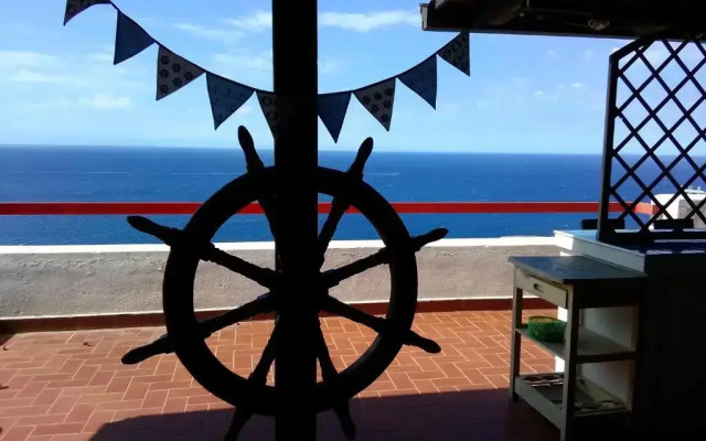 Luna Rossa Resort
