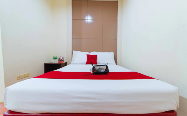 RedDoorz near Walking Street Angeles City
