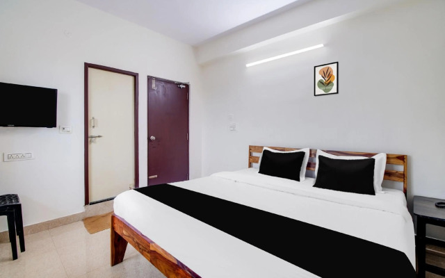 OYO Flagship 67556 Paramount Hotel