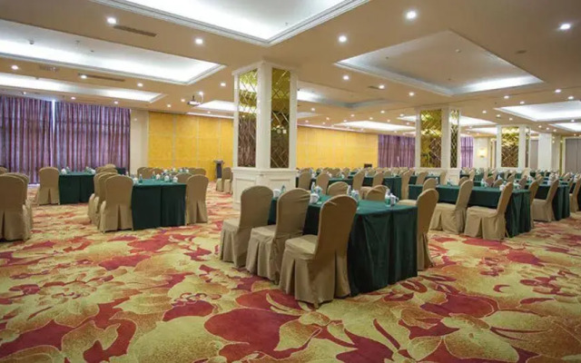 Huashuiwan No. 1 Hot Spring Hotel