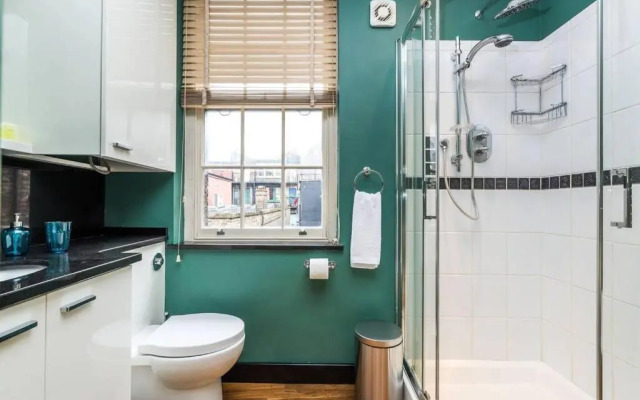 Fantastic One Bedroom Apartment in Soho