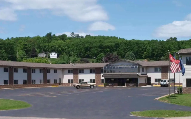 Americas Best Inns Iron Mounta