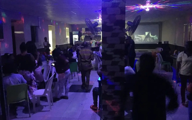 Roppongi Bar and Lodge