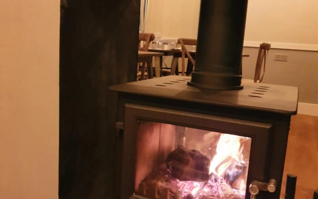 Delmont Hotel