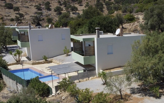 Paterakis Studios Triopetra