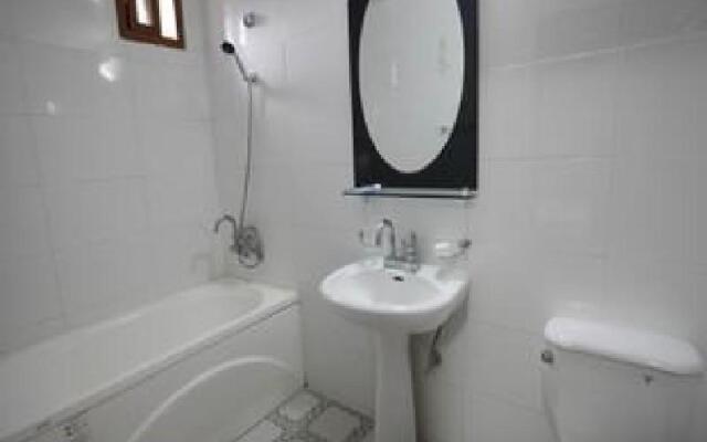 Goodstay Galleria Motel