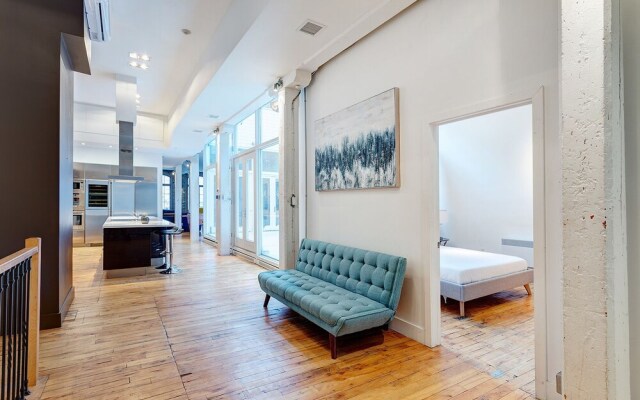Bachelor Pad by Hometrotting