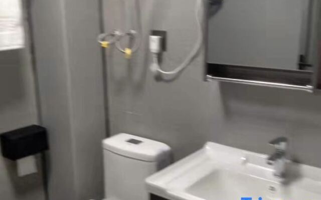 Zhoukou Junyue Express Hotel