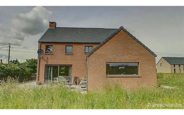 Charming Holiday Home in Seloignes with Garden