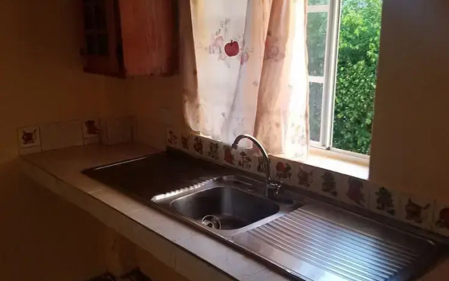 The Cozy Family Inn Guesthouse