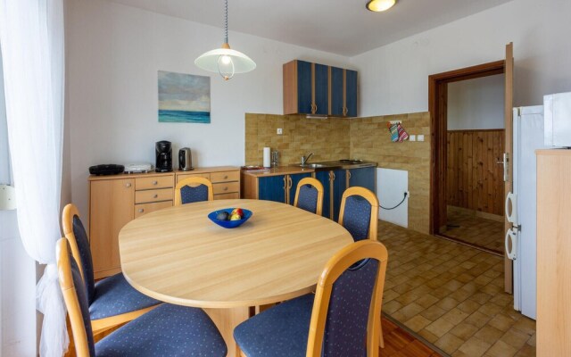 Beautiful Apartment in Dramalj With Wifi and 2 Bedrooms