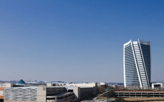Executive apartment at Ellipse Waterfall