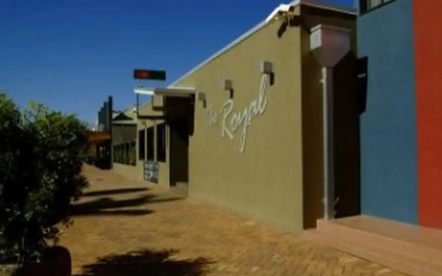 O'Shea's Royal Hotel