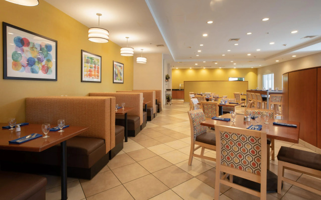 Holiday Inn Winchester Se-Historic Gateway by IHG