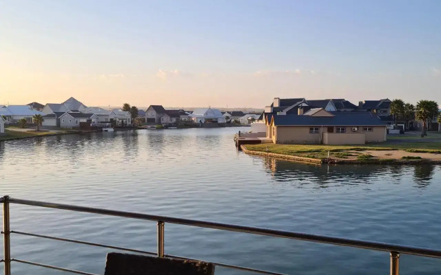 33 Kingston Place, Marina Martinique