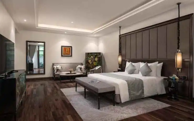 Elegant Mansion 88