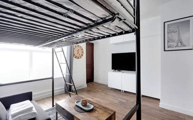 Spacious Studio in Cute Neighborhood