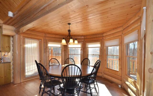 Chalet Deer Lodge