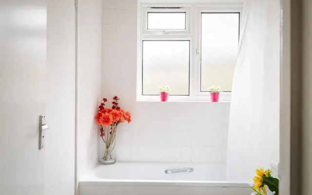Beautiful 1 Bedroom Apartment With a Garden in Fulham