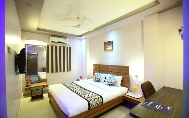 OYO 7810 Keshiv Galaxy Inn