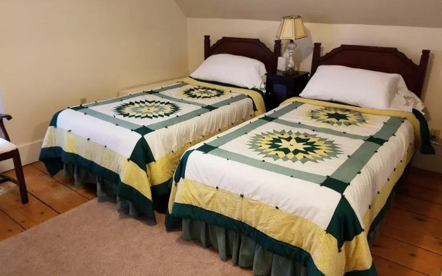 1860 House Inn and Vacation Rental Home