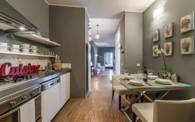 Porta Venezia Apartment