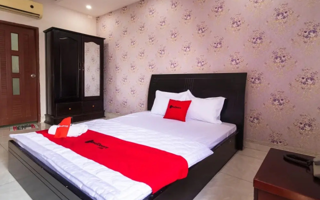 RedDoorz @ Phan Huy Ich Street