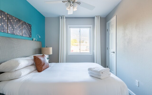 4BR Remodeled Classic near Old Town by WanderJaunt