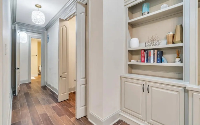 Spacious Sazerac Sanctuary