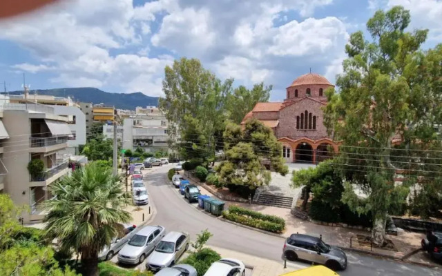 Renovated Private Studio - Metro Holargos 5' Walk
