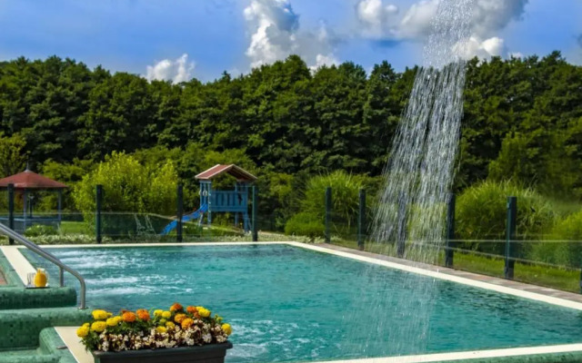 Forest Hills Biohotel & Golf