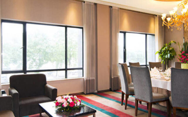 Four Seasons Rayli Hotel - Ningbo