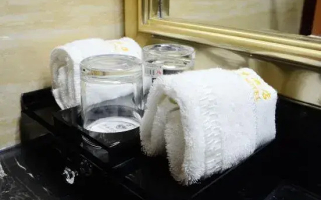 Yue Hai Mingzhu Hotel