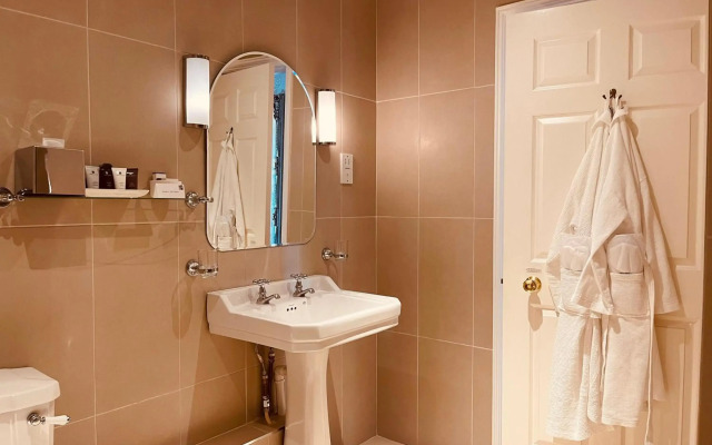 Nuthurst Grange Country House Hotel