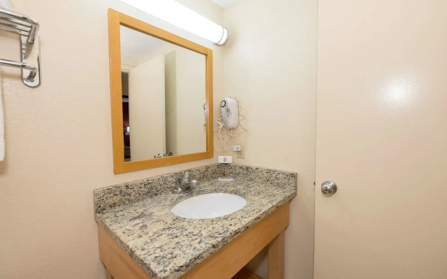 Red Roof Inn Knoxville Central - Papermill Road