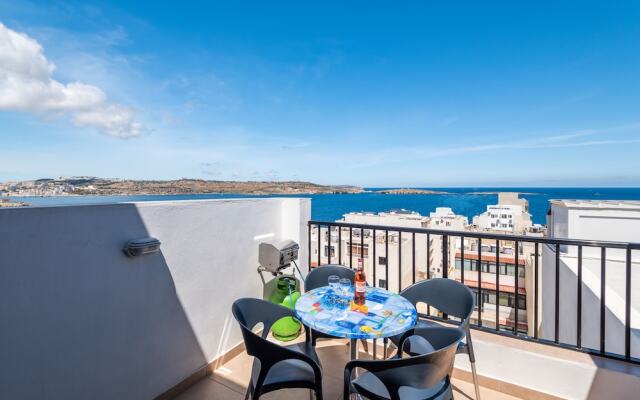 Seashells Studio Seaview terrace by Getaways Malta