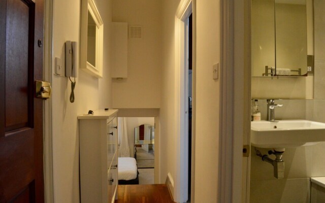 Chic 2 Bedroom Flat By Warwick Avenue