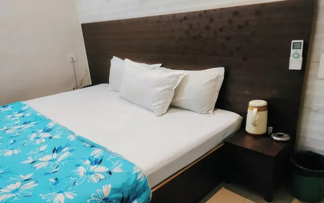 Hotel Purohit Sindhi Camp