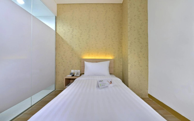 Whiz Hotel Falatehan Jakarta