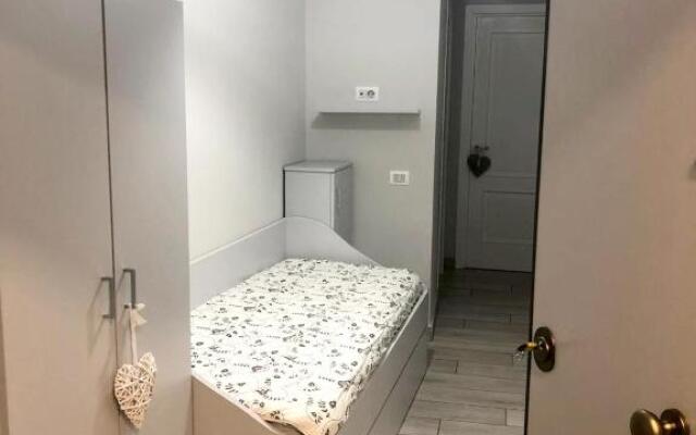 One bedroom appartement with wifi at Napoli