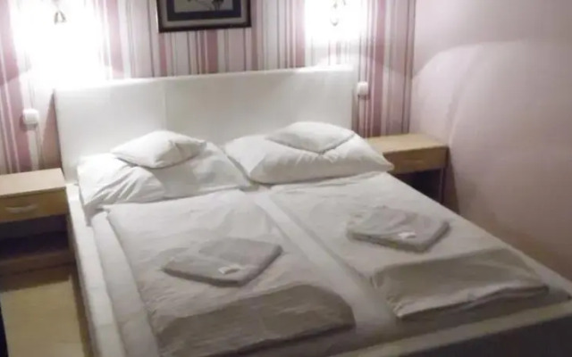 Hotel Continent
