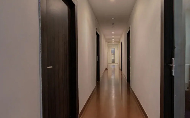 OYO 8976 Hotel Park Street 2