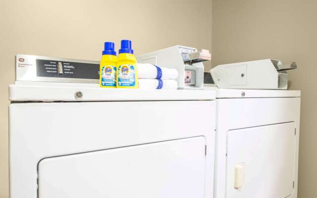 Super 8 by Wyndham Grants